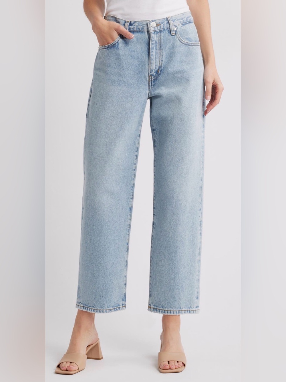 Frame Women's Straight-Leg Jeans. Size 34